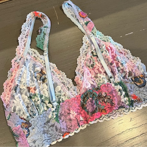 Hanky Panky X Cynthia Rowley Triangle Lace Bralette - Picture 9 of 15